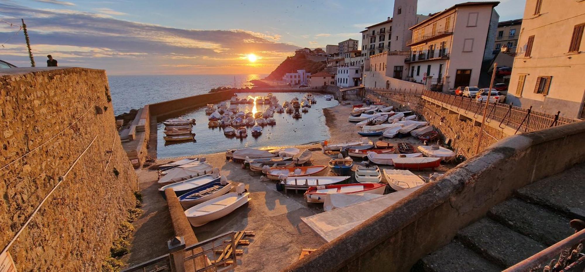 Casa Ilanfra - Appartamenti Gabbiano, Farfalla E Stella Marina Piombino Zewnętrze zdjęcie
